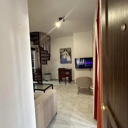 Apartment At Alcantara *